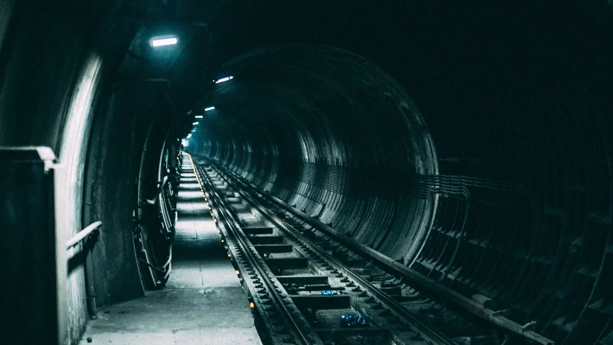 Eisenbahn-Tunnel